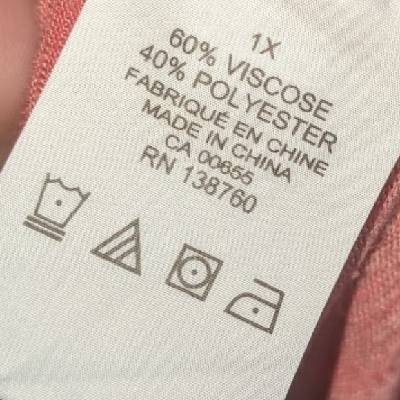 --- Long Sleeve Peach Top Size 1X (Flaw) - Picture 5 of 7